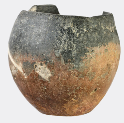 Egyptian Naqada I predynastic black top pottery vase